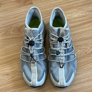 THE NORTH FACE Men's Oxeye Tech Hiking Shoe (Men’s 10.5) **FITS LIKE A 10**